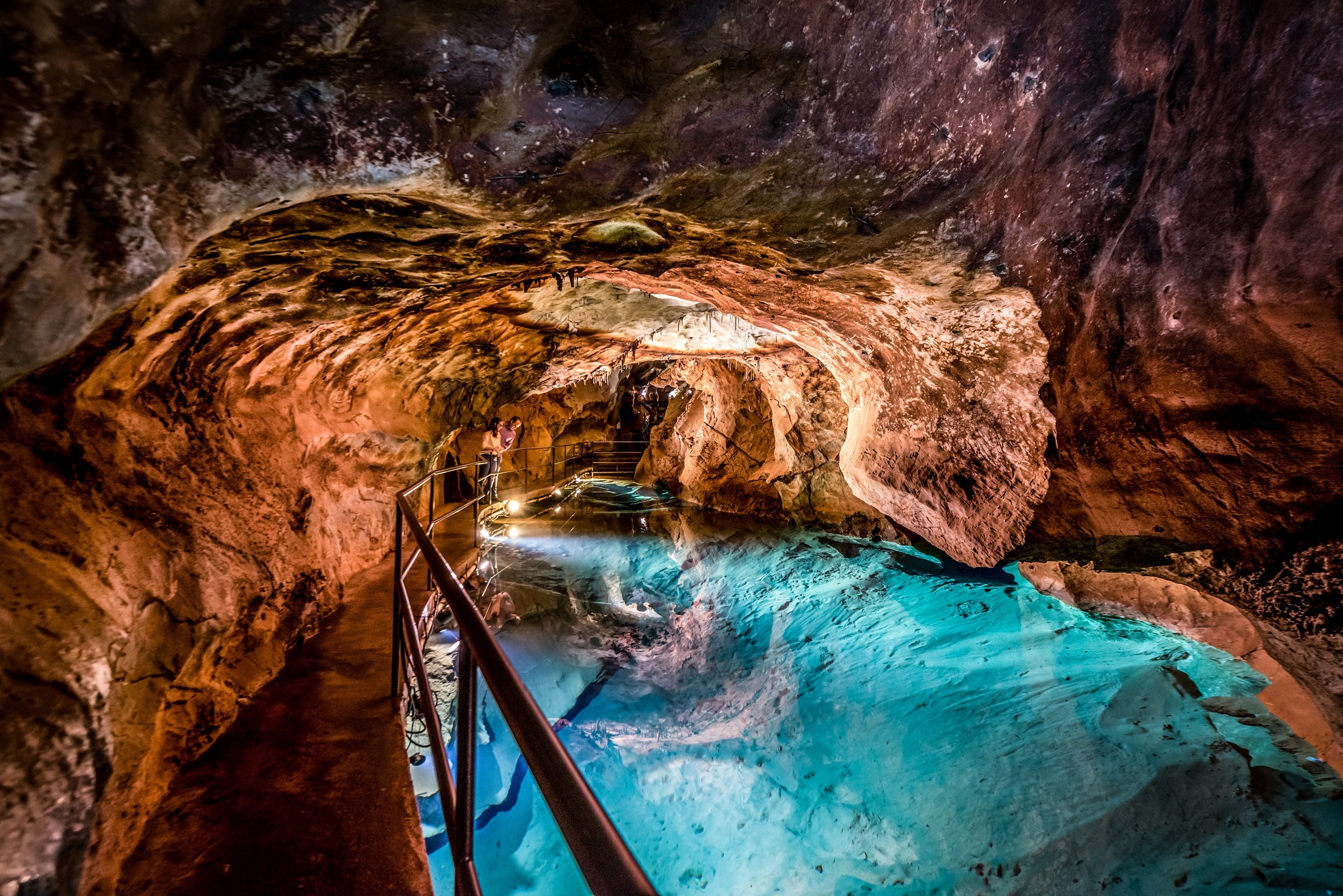 jenolan caves.jpg